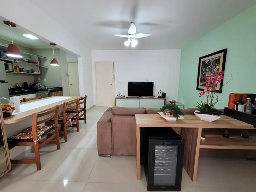 Foto 2 de Apartamento com 4 quartos à venda, 105m2 em Guaruja - SP