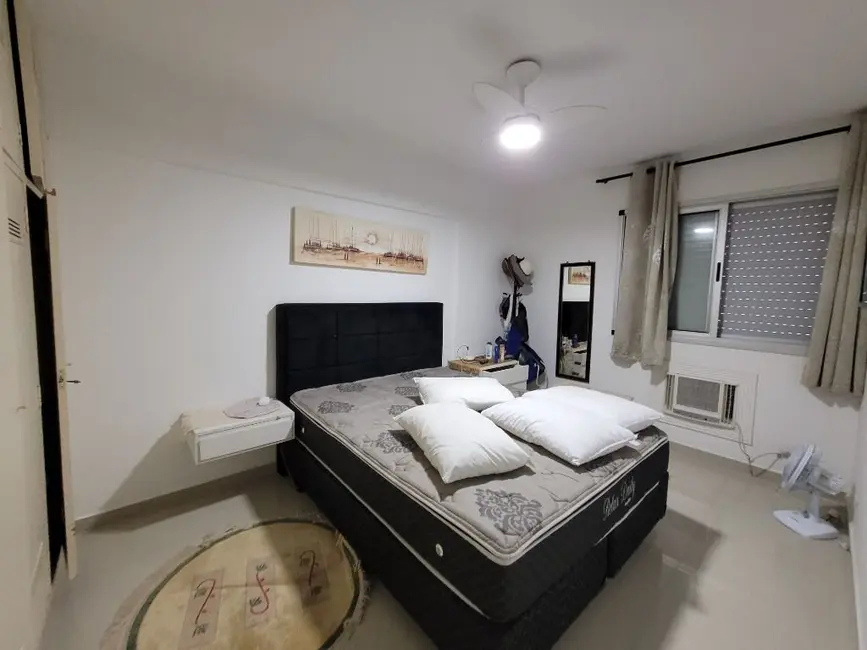 Foto 8 de Apartamento com 4 quartos à venda, 105m2 em Guaruja - SP