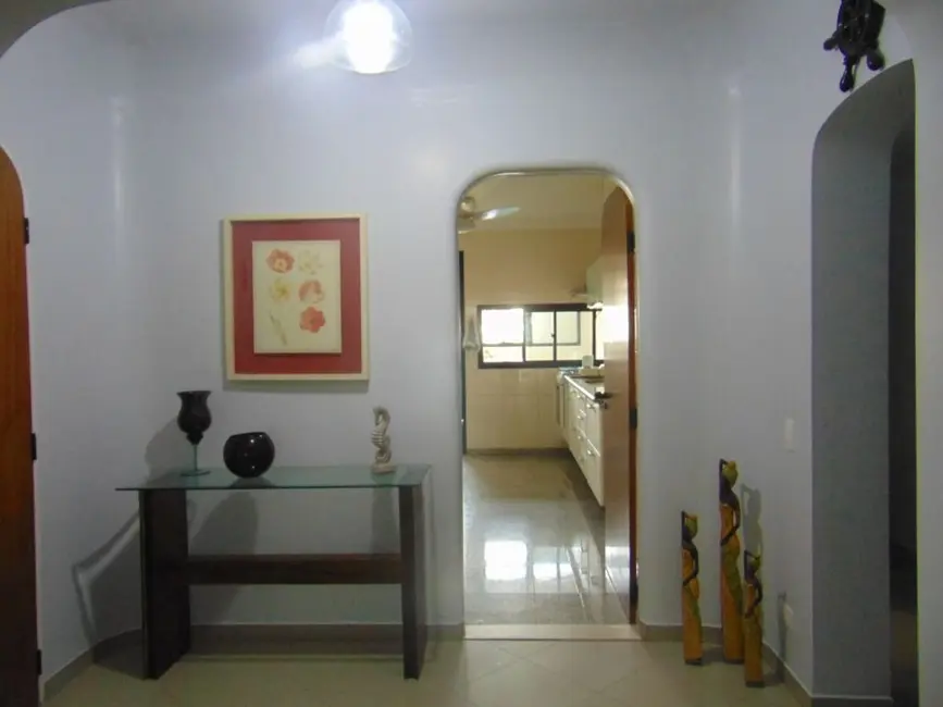 Apartamento com 3 quartos à venda, 140m2 em Barra Funda, Guaruja - SP - imagem 4 Foto 4 de Apartamento com 3 quartos à venda, 140m2 em Barra Funda, Guaruja - SP