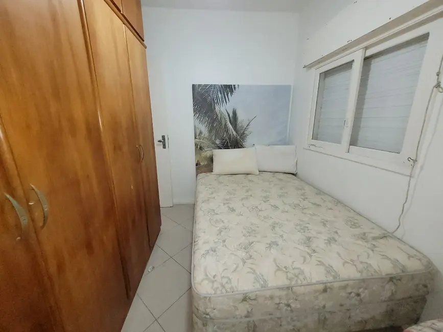 Foto 8 de Apartamento com 2 quartos à venda, 60m2 em Jardim Las Palmas, Guaruja - SP