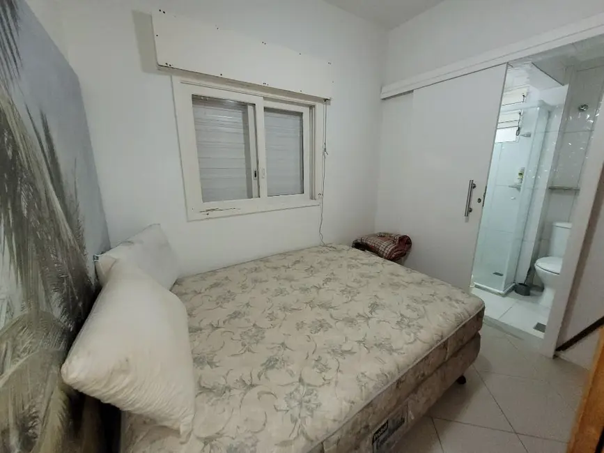 Foto 7 de Apartamento com 2 quartos à venda, 60m2 em Jardim Las Palmas, Guaruja - SP