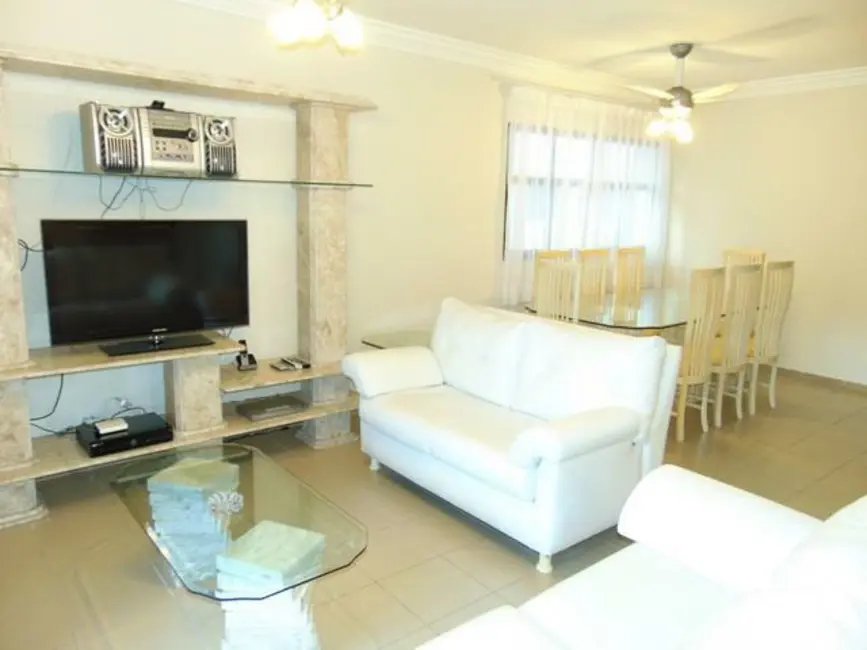 Apartamento com 4 quartos à venda, 200m2 em Barra Funda, Guaruja - SP - imagem 8 Foto 8 de Apartamento com 4 quartos à venda, 200m2 em Barra Funda, Guaruja - SP