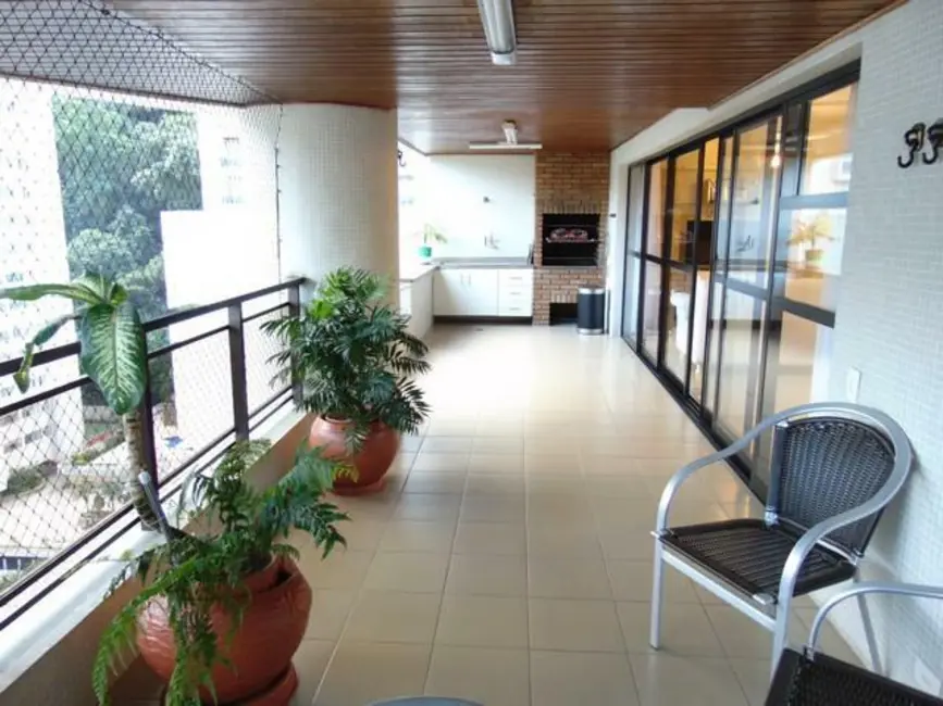 Apartamento com 4 quartos à venda, 200m2 em Barra Funda, Guaruja - SP - imagem 3 Foto 3 de Apartamento com 4 quartos à venda, 200m2 em Barra Funda, Guaruja - SP