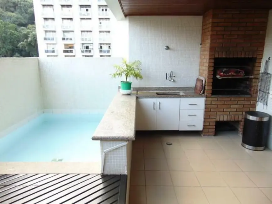 Apartamento com 4 quartos à venda, 200m2 em Barra Funda, Guaruja - SP - imagem 2 Foto 2 de Apartamento com 4 quartos à venda, 200m2 em Barra Funda, Guaruja - SP