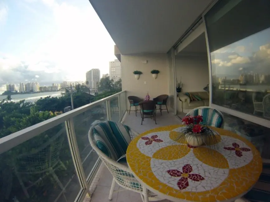Foto 5 de Apartamento com 4 quartos à venda, 230m2 em Guaruja - SP