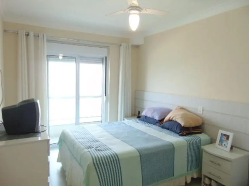 Foto 9 de Apartamento com 3 quartos à venda, 102m2 em Guaruja - SP