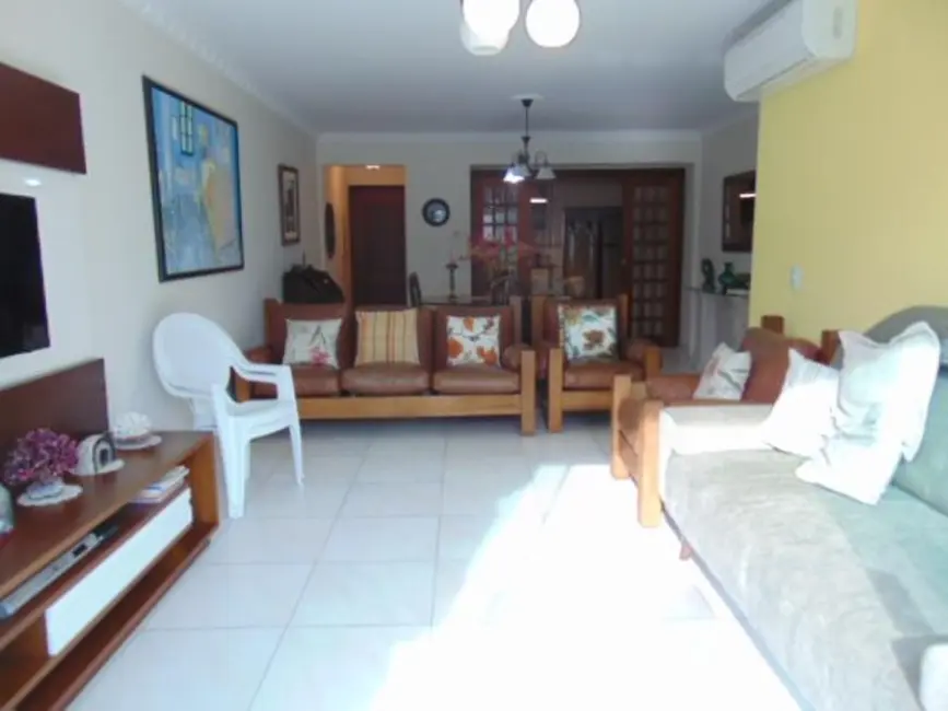 Apartamento com 3 quartos à venda, 142m2 em Barra Funda, Guaruja - SP - imagem 3 Foto 3 de Apartamento com 3 quartos à venda, 142m2 em Barra Funda, Guaruja - SP