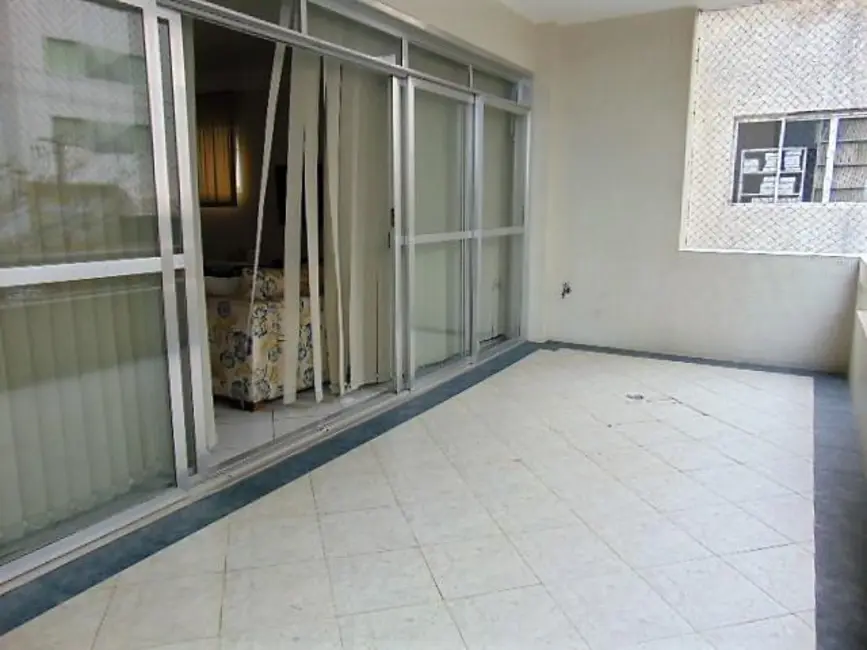 Apartamento com 3 quartos à venda, 215m2 em Guaruja - SP - imagem 6 Foto 6 de Apartamento com 3 quartos à venda, 215m2 em Guaruja - SP