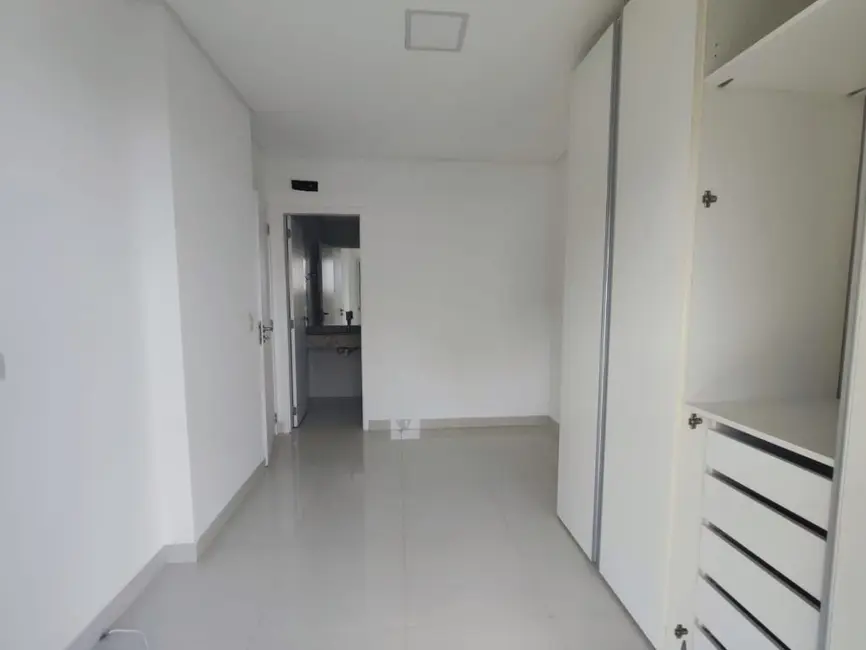 Apartamento com 3 quartos à venda, 175m2 em Guaruja - SP - imagem 4 Foto 4 de Apartamento com 3 quartos à venda, 175m2 em Guaruja - SP