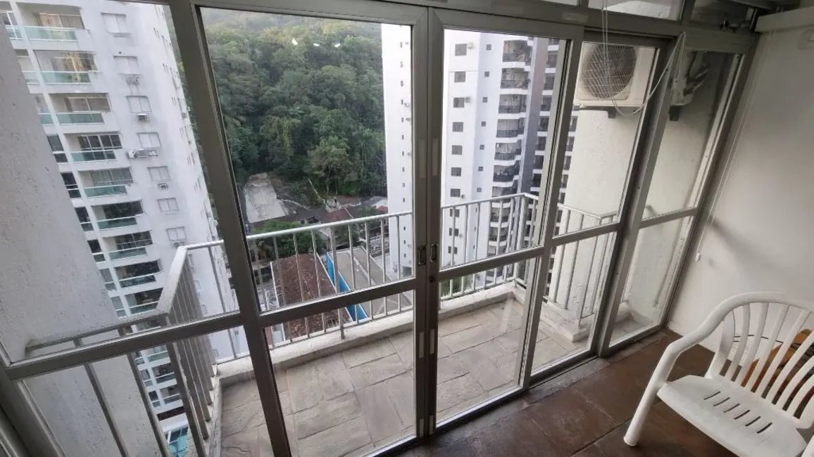 Foto 6 de Apartamento com 3 quartos à venda, 110m2 em Guaruja - SP