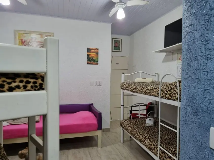 Pousada com 11 quartos à venda, 1012m2 em Barra Funda, Guaruja - SP - imagem 8 Foto 8 de Pousada com 11 quartos à venda, 1012m2 em Barra Funda, Guaruja - SP