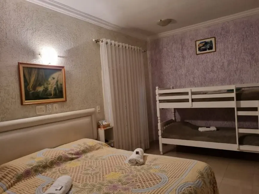 Pousada com 11 quartos à venda, 1012m2 em Barra Funda, Guaruja - SP - imagem 4 Foto 4 de Pousada com 11 quartos à venda, 1012m2 em Barra Funda, Guaruja - SP
