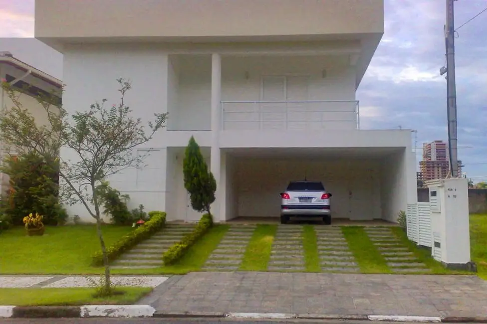 Foto 1 de Casa de Condomínio com 3 quartos à venda, 573m2 em Guaruja - SP