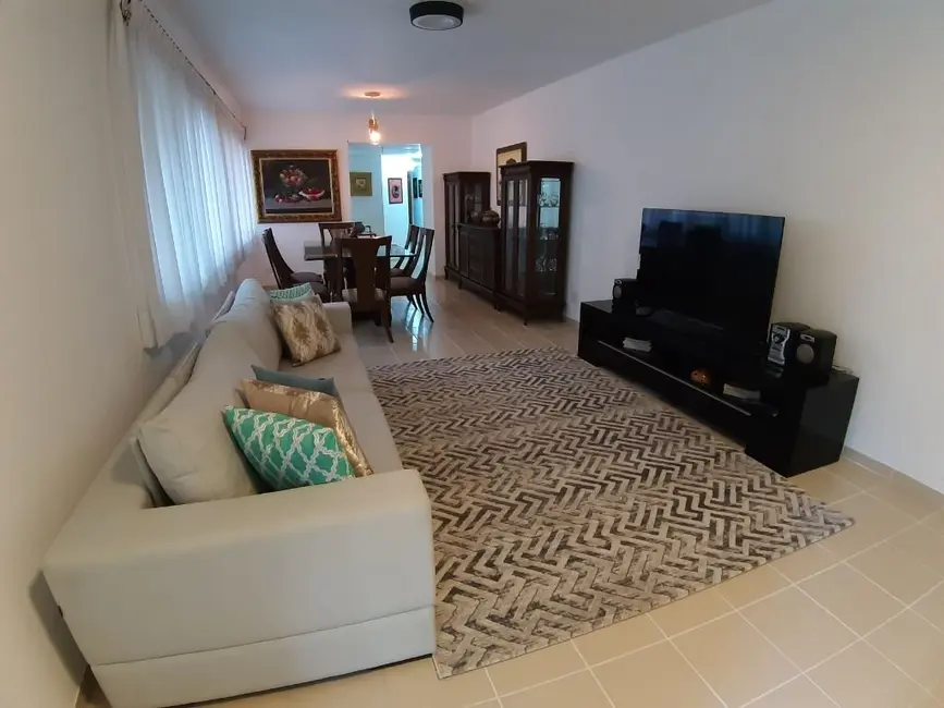 Apartamento com 3 quartos à venda, 160m2 em Guaruja - SP - imagem 3 Foto 3 de Apartamento com 3 quartos à venda, 160m2 em Guaruja - SP