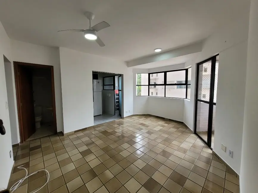 Foto 2 de Apartamento com 2 quartos à venda, 75m2 em Jardim Las Palmas, Guaruja - SP