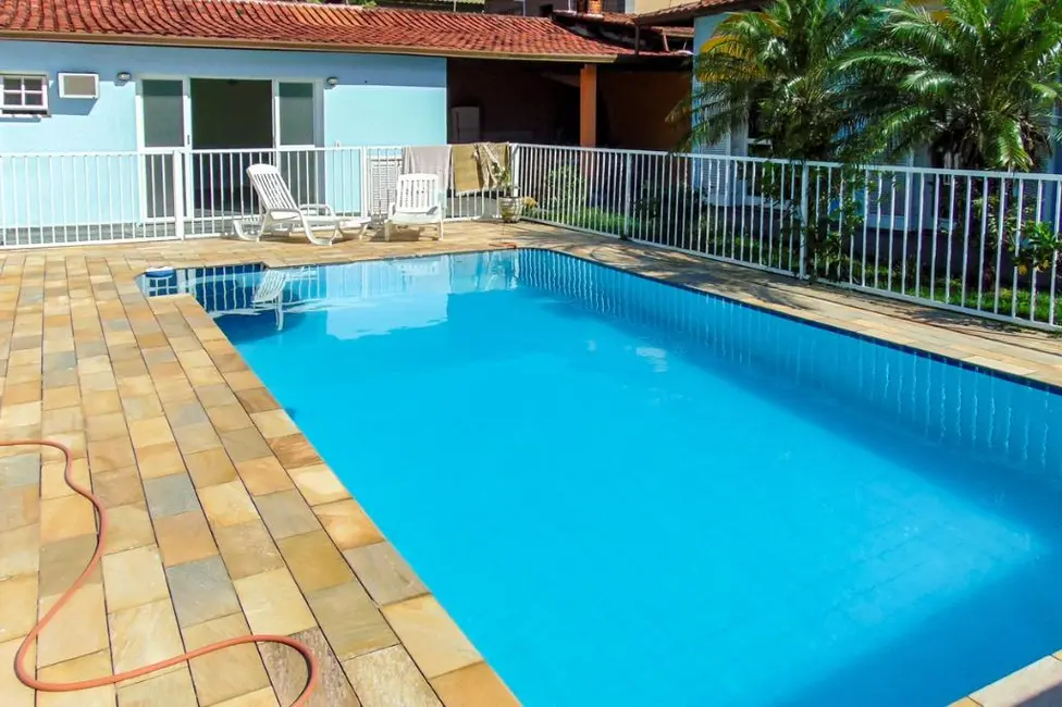 Foto 3 de Casa com 3 quartos à venda, 840m2 em Guaruja - SP