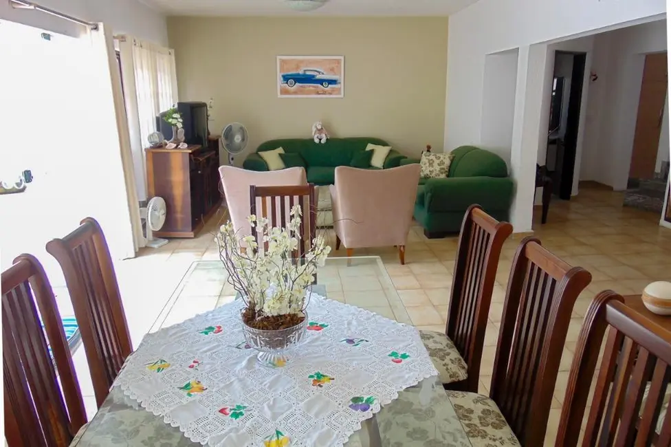 Foto 9 de Casa com 4 quartos à venda, 480m2 em Guaruja - SP