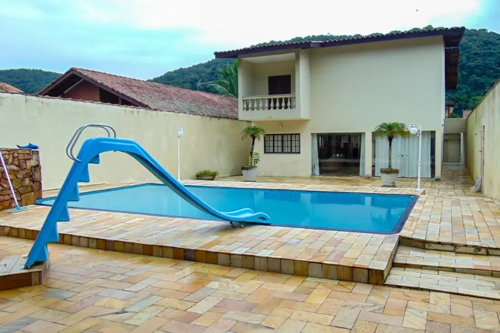 Foto 2 de Casa com 4 quartos à venda, 480m2 em Guaruja - SP
