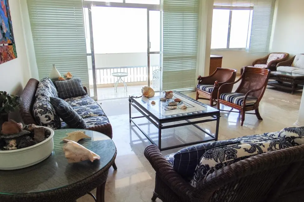 Foto 3 de Apartamento com 4 quartos à venda, 160m2 em Guaruja - SP