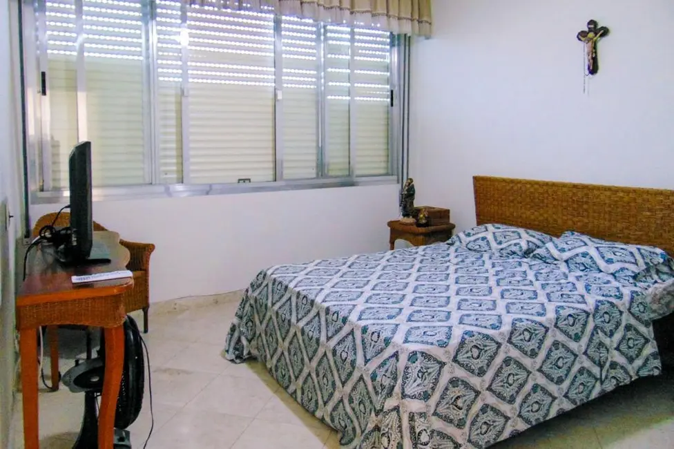 Foto 9 de Apartamento com 4 quartos à venda, 160m2 em Guaruja - SP