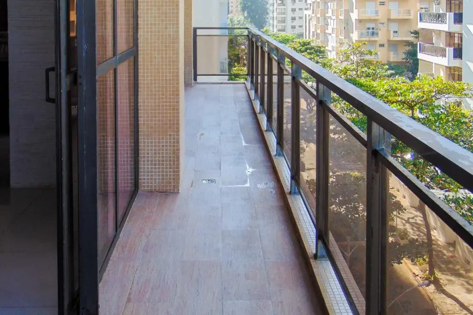 Foto 9 de Apartamento com 3 quartos para alugar, 170m2 em Guaruja - SP