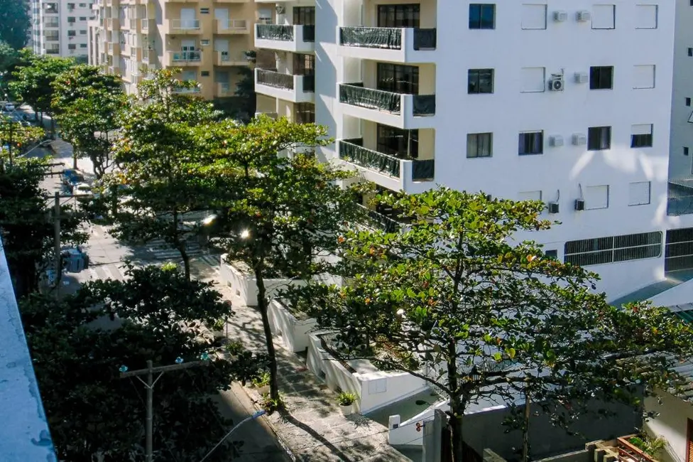 Foto 8 de Apartamento com 3 quartos para alugar, 170m2 em Guaruja - SP