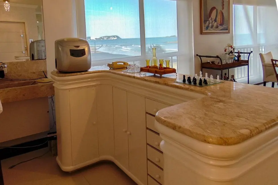 Foto 7 de Apartamento com 4 quartos à venda, 200m2 em Guaruja - SP