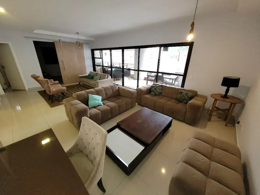 Apartamento com 4 quartos à venda, 200m2 em Barra Funda, Guaruja - SP - imagem 3 Foto 3 de Apartamento com 4 quartos à venda, 200m2 em Barra Funda, Guaruja - SP