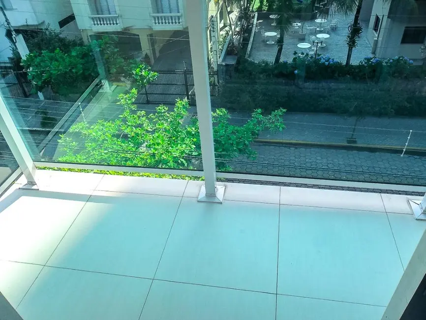 Apartamento com 3 quartos à venda, 130m2 em Jardim Três Marias, Guaruja - SP - imagem 4 Foto 4 de Apartamento com 3 quartos à venda, 130m2 em Jardim Três Marias, Guaruja - SP