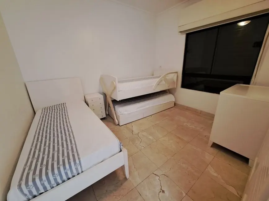 Apartamento com 4 quartos à venda, 200m2 em Guaruja - SP - imagem 9 Foto 9 de Apartamento com 4 quartos à venda, 200m2 em Guaruja - SP