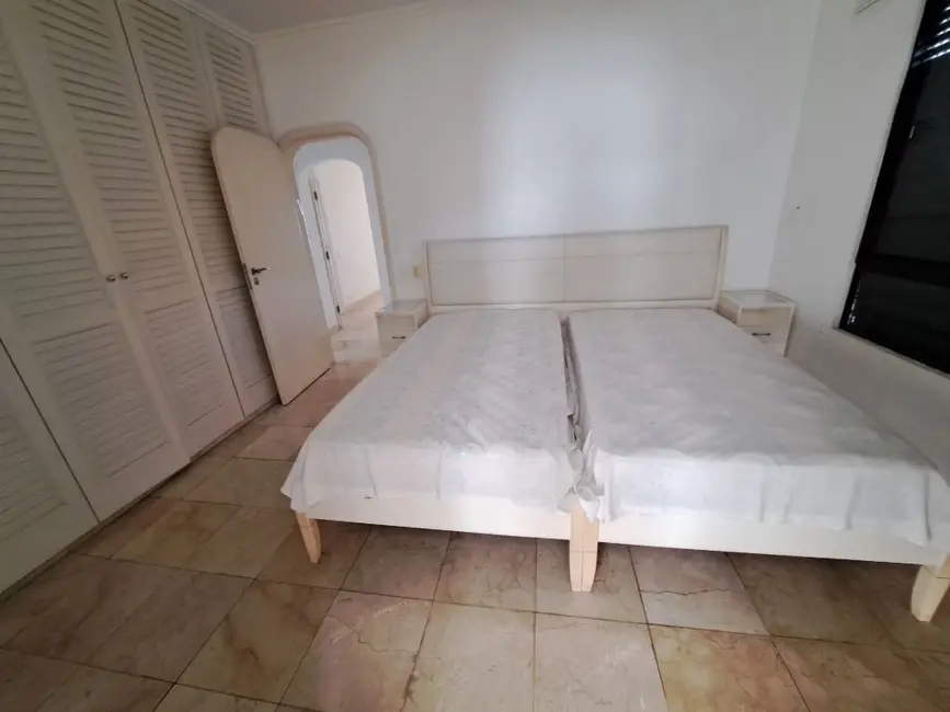 Apartamento com 4 quartos à venda, 200m2 em Guaruja - SP - imagem 8 Foto 8 de Apartamento com 4 quartos à venda, 200m2 em Guaruja - SP