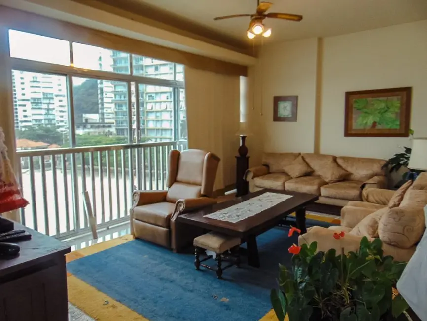 Apartamento com 4 quartos à venda e para alugar, 502m2 em Guaruja - SP - imagem 6 Foto 6 de Apartamento com 4 quartos à venda e para alugar, 502m2 em Guaruja - SP