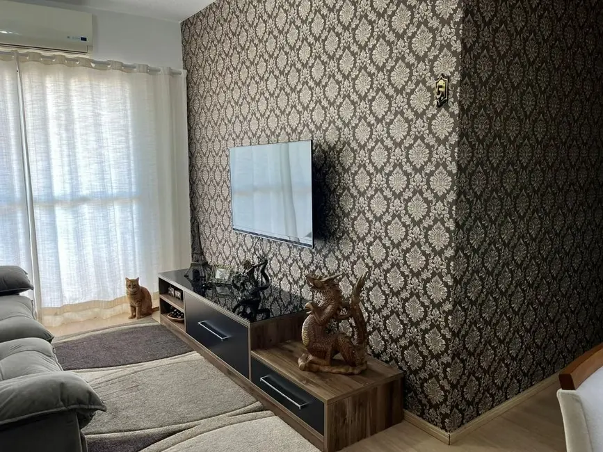 Foto 2 de Apartamento com 3 quartos à venda, 96m2 em Jardim Las Palmas, Guaruja - SP