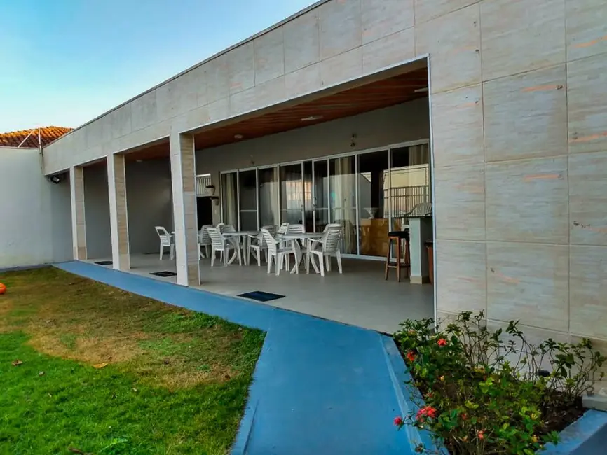 Sobrado com 5 quartos à venda, 630m2 em Guaruja - SP - imagem 5 Foto 5 de Sobrado com 5 quartos à venda, 630m2 em Guaruja - SP