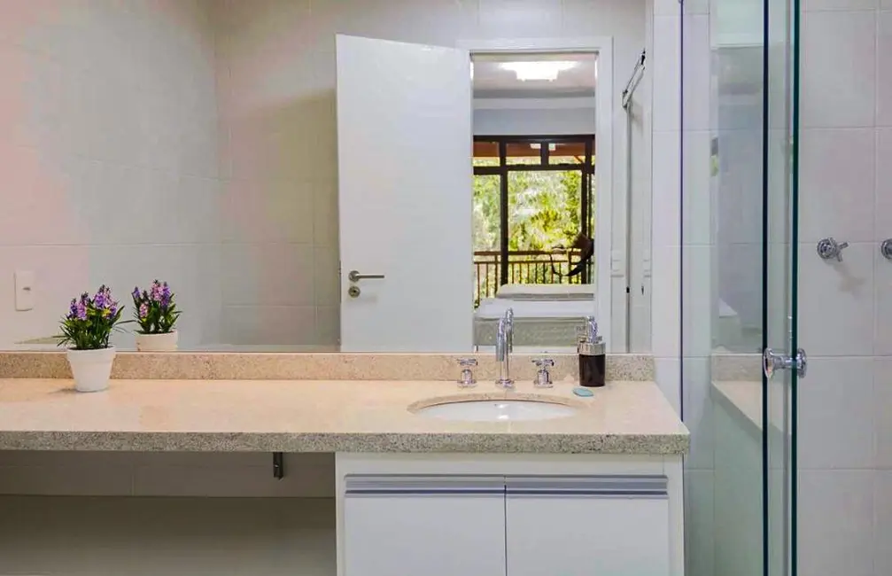 Foto 6 de Casa de Condomínio com 3 quartos à venda, 140m2 em Jardim Três Marias, Guaruja - SP