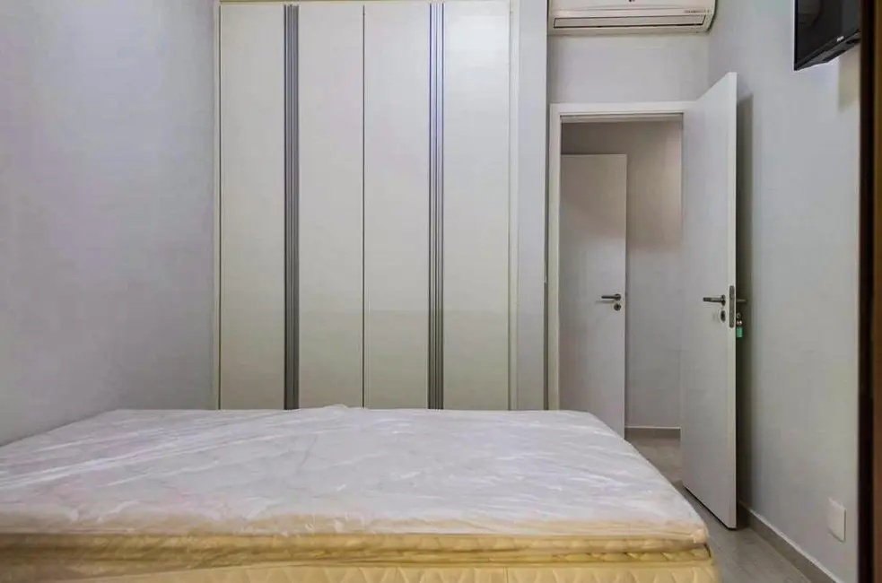 Foto 8 de Casa de Condomínio com 3 quartos à venda, 140m2 em Jardim Três Marias, Guaruja - SP