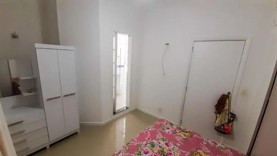 Foto 9 de Apartamento com 3 quartos à venda, 100m2 em Guaruja - SP