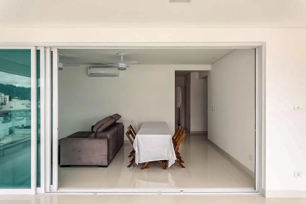 Foto 2 de Apartamento com 3 quartos à venda, 142m2 em Guaruja - SP