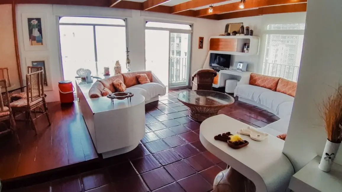 Foto 2 de Apartamento com 3 quartos à venda, 130m2 em Guaruja - SP