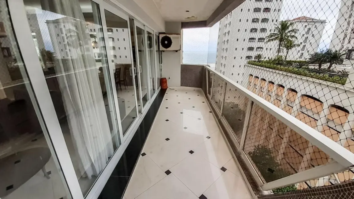 Foto 6 de Apartamento com 3 quartos à venda, 176m2 em Guaruja - SP