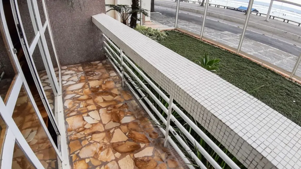 Foto 4 de Apartamento com 2 quartos à venda, 85m2 em Guaruja - SP