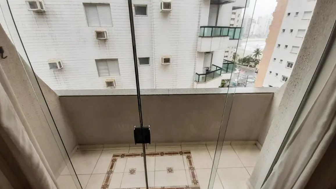 Foto 2 de Apartamento com 3 quartos à venda, 110m2 em Jardim Astúrias, Guaruja - SP