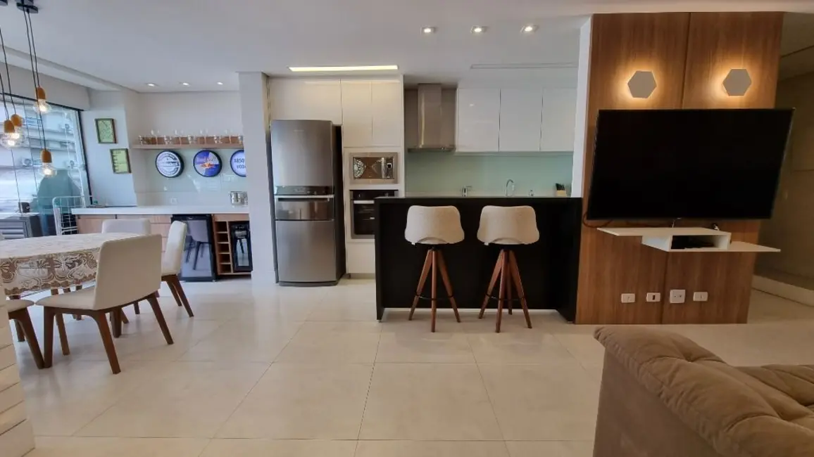 Loft / Flat com 2 quartos à venda, 76m2 em Guaruja - SP - imagem 5 Foto 5 de Loft / Flat com 2 quartos à venda, 76m2 em Guaruja - SP