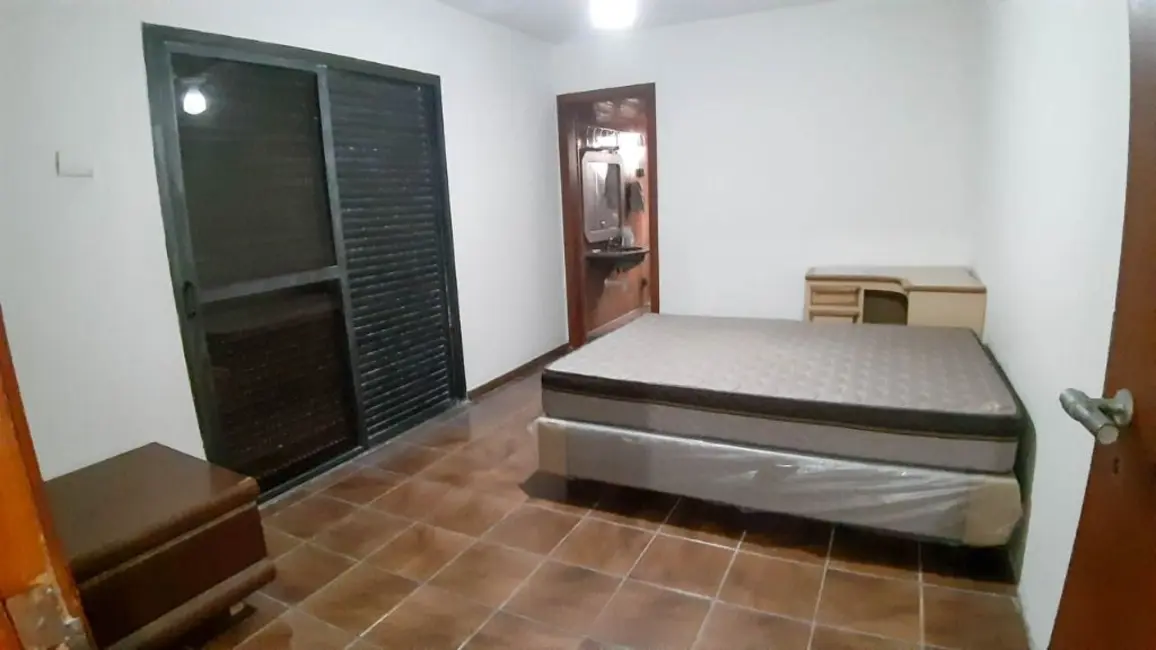 Foto 9 de Apartamento com 3 quartos à venda e para alugar, 190m2 em Guaruja - SP