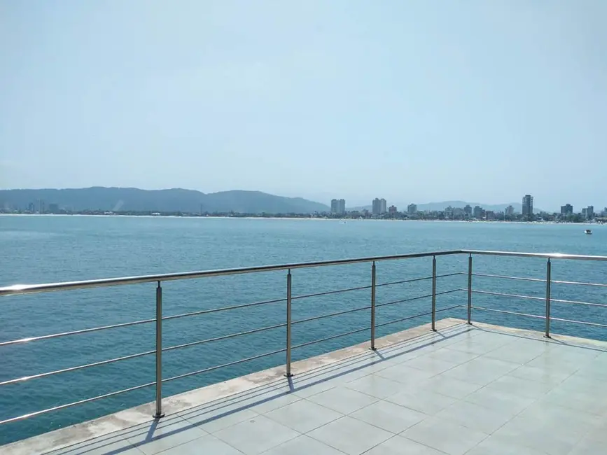 Foto 2 de Casa de Condomínio com 3 quartos à venda, 403m2 em Guaruja - SP