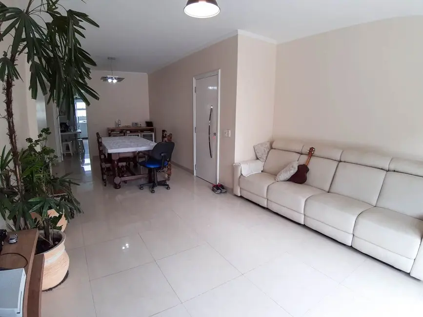 Apartamento com 3 quartos à venda, 130m2 em Barra Funda, Guaruja - SP - imagem 2 Foto 2 de Apartamento com 3 quartos à venda, 130m2 em Barra Funda, Guaruja - SP