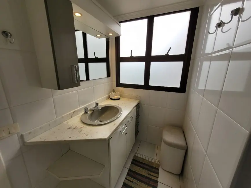 Apartamento com 3 quartos à venda, 145m2 em Barra Funda, Guaruja - SP - imagem 9 Foto 9 de Apartamento com 3 quartos à venda, 145m2 em Barra Funda, Guaruja - SP