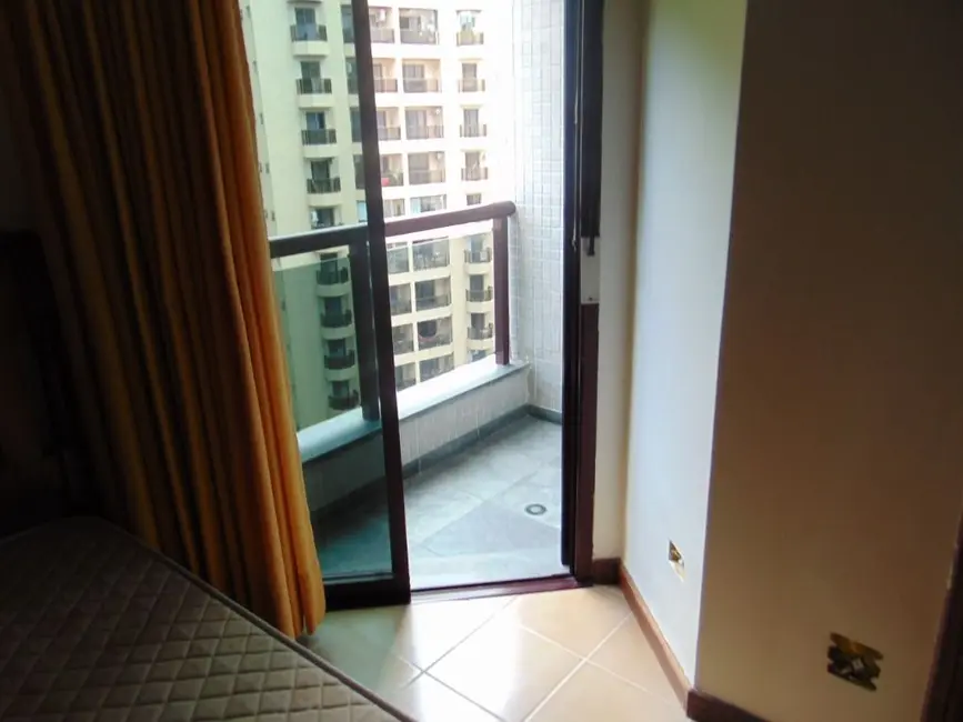 Apartamento com 3 quartos à venda, 197m2 em Barra Funda, Guaruja - SP - imagem 4 Foto 4 de Apartamento com 3 quartos à venda, 197m2 em Barra Funda, Guaruja - SP