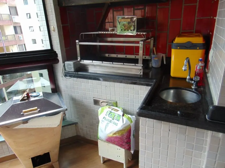 Apartamento com 3 quartos à venda, 197m2 em Barra Funda, Guaruja - SP - imagem 3 Foto 3 de Apartamento com 3 quartos à venda, 197m2 em Barra Funda, Guaruja - SP