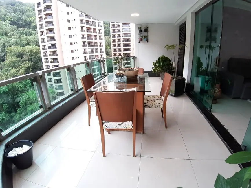 Apartamento com 3 quartos à venda e para alugar, 190m2 em Barra Funda, Guaruja - SP - imagem 7 Foto 7 de Apartamento com 3 quartos à venda e para alugar, 190m2 em Barra Funda, Guaruja - SP